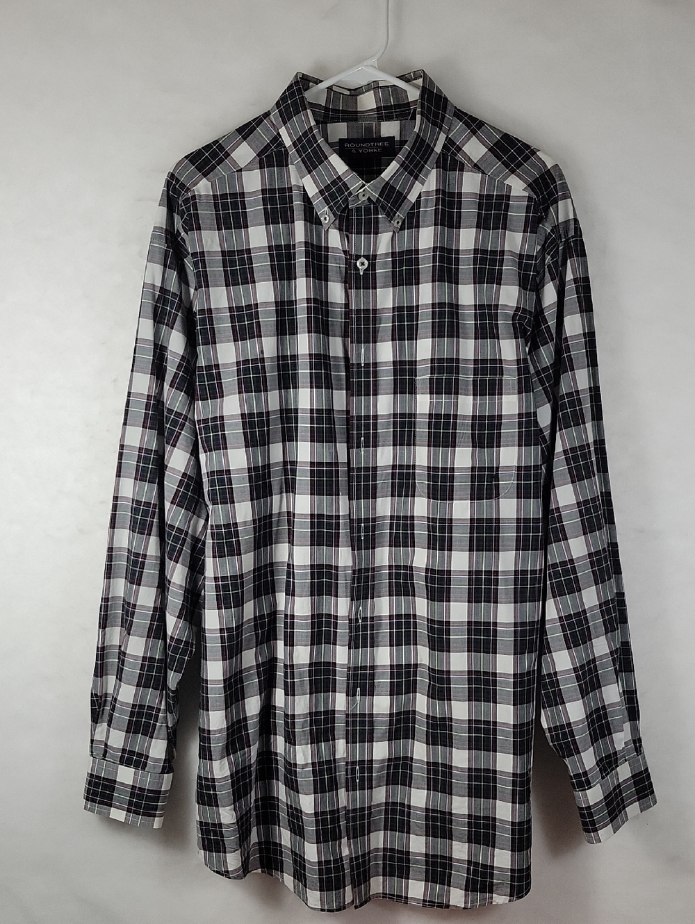 Roundtree & Yorke Black and White Plaid Button-Down Shirt